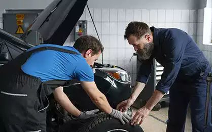 Vehículo asegurado en taller mecánico chileno